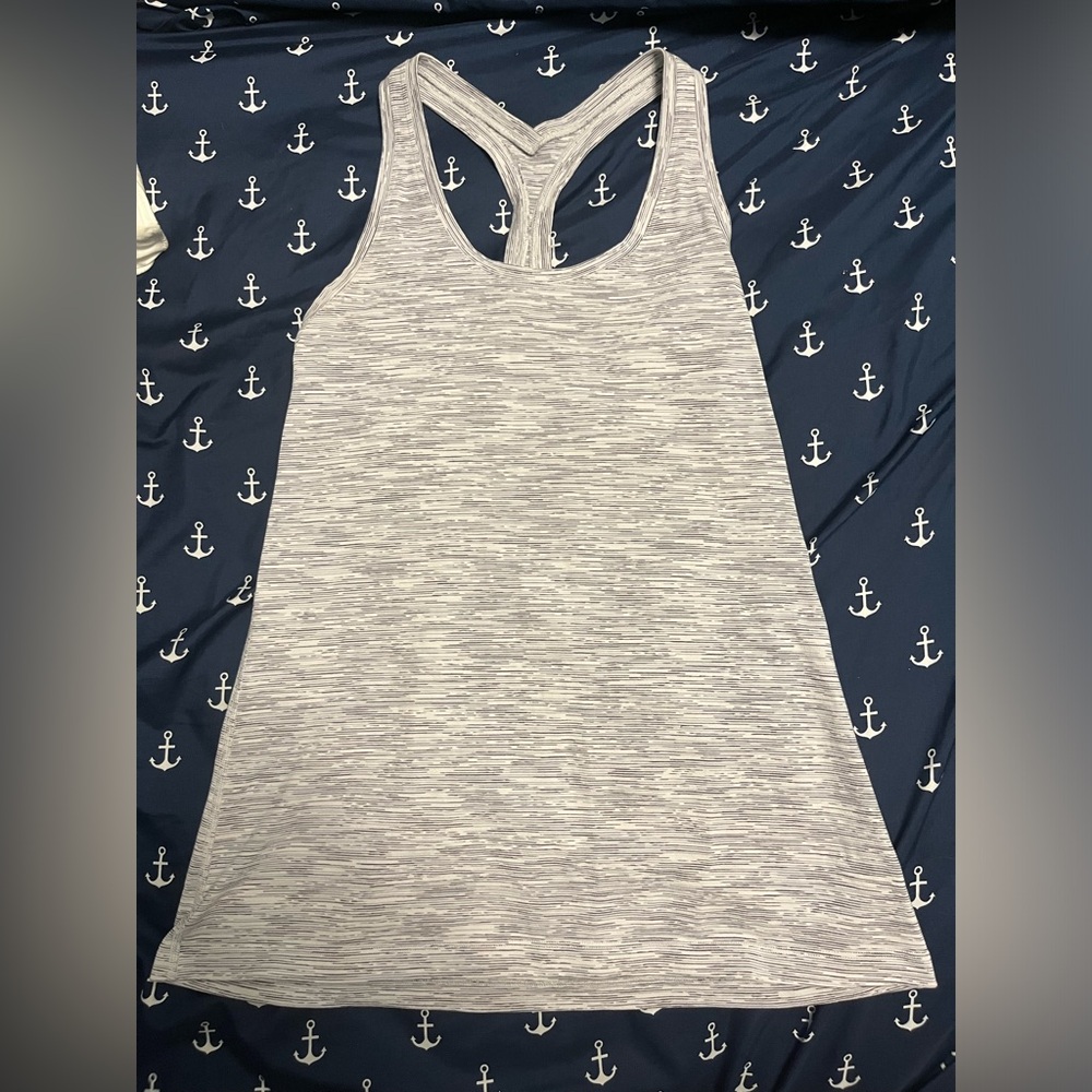 LULULEMON TANK SIZE. 10